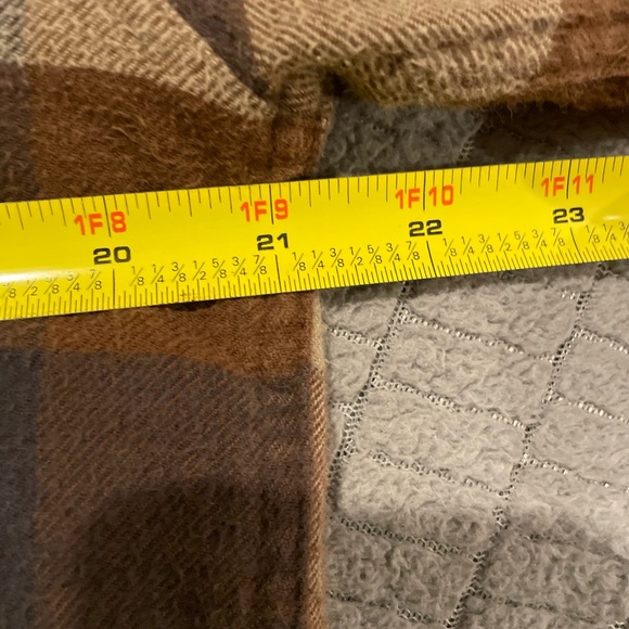 Vintage Y2K Rusty Men's Casual Brown and Cream Checkered Shirt - Picture 10 of 10